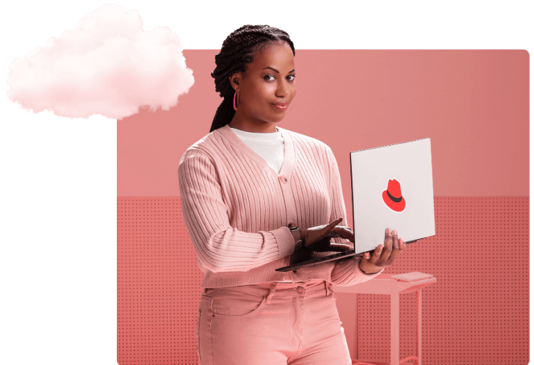 Mujer con una computadora portátil que tiene una calcomanía de Red Hat junto a la imagen de una nube